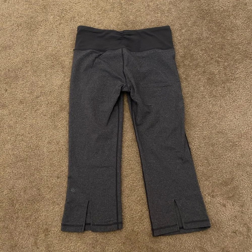 Lululemon Gather & Crow Crop II Heathered Black